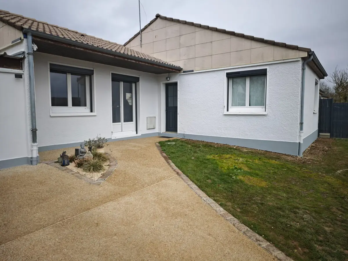 Rénovation façade - Chéroy (89)